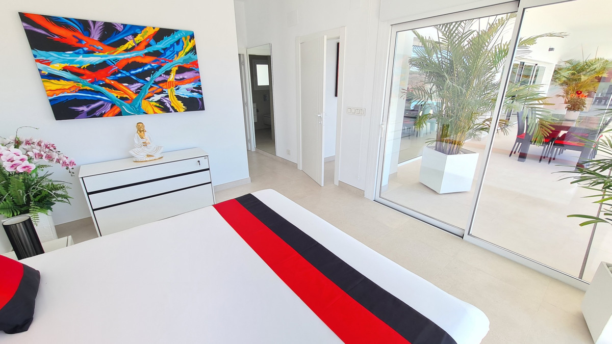 Huis te koop in La Marina | 5 slaapkamers H5253682