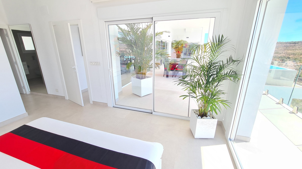 Huis te koop in La Marina | 5 slaapkamers H5253682