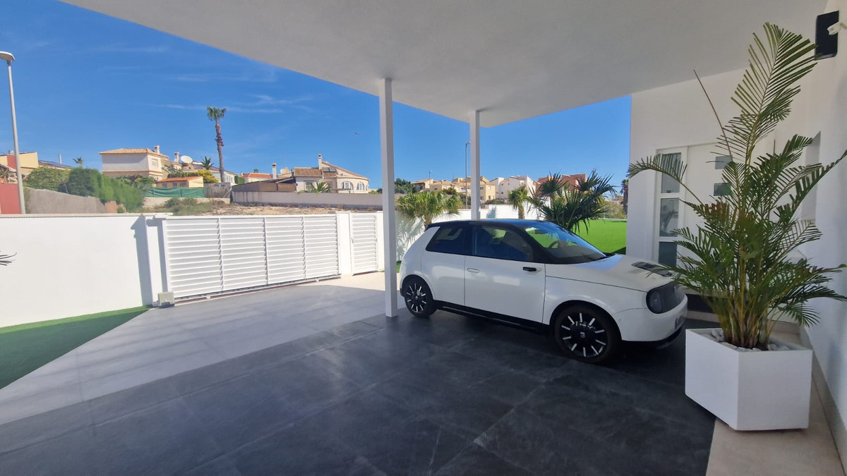 Huis te koop in La Marina | 5 slaapkamers H5253682