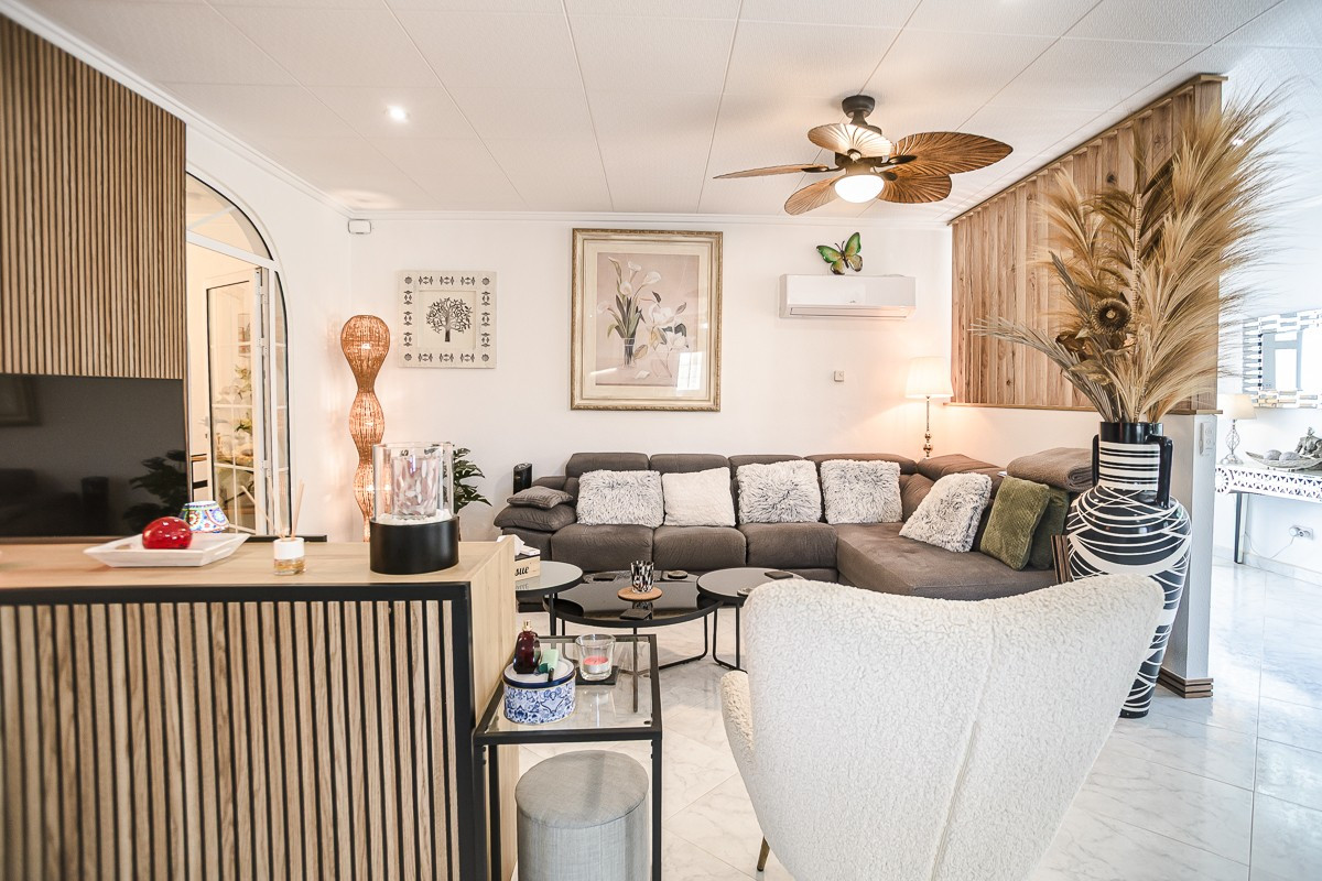 Huis te koop in La Marina | 3 slaapkamers H5390242