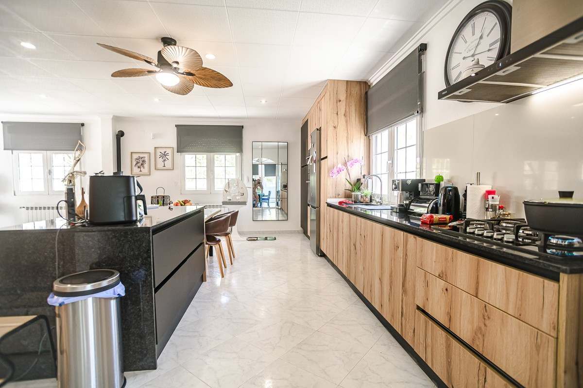 Huis te koop in La Marina | 3 slaapkamers H5390242
