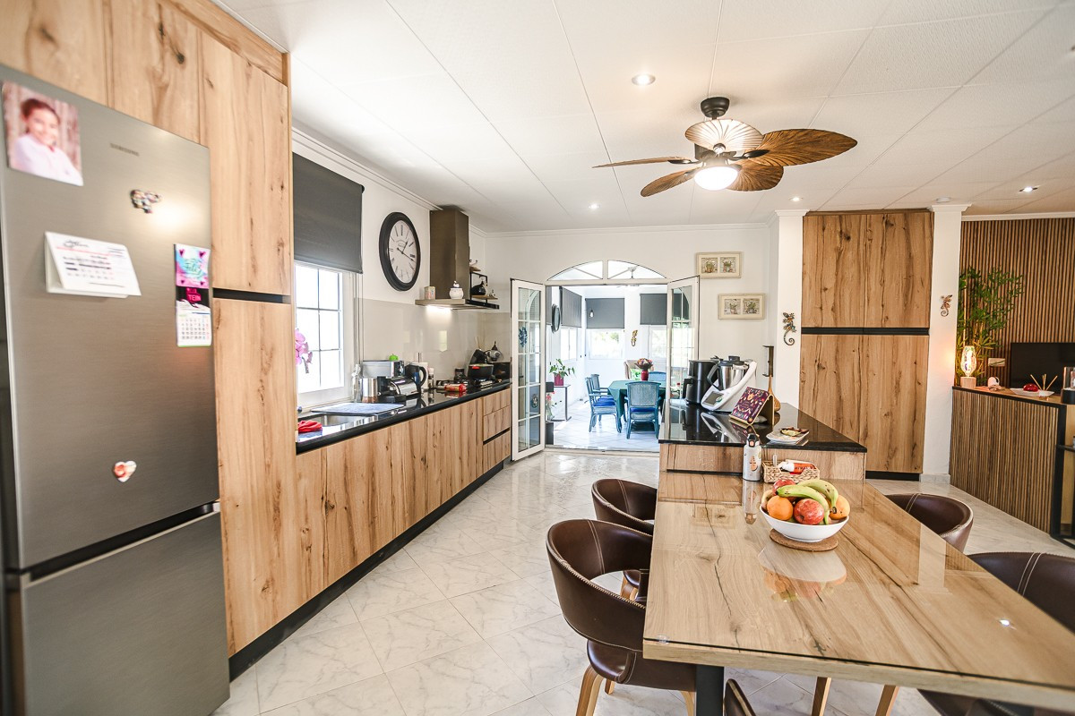 Huis te koop in La Marina | 3 slaapkamers H5390242