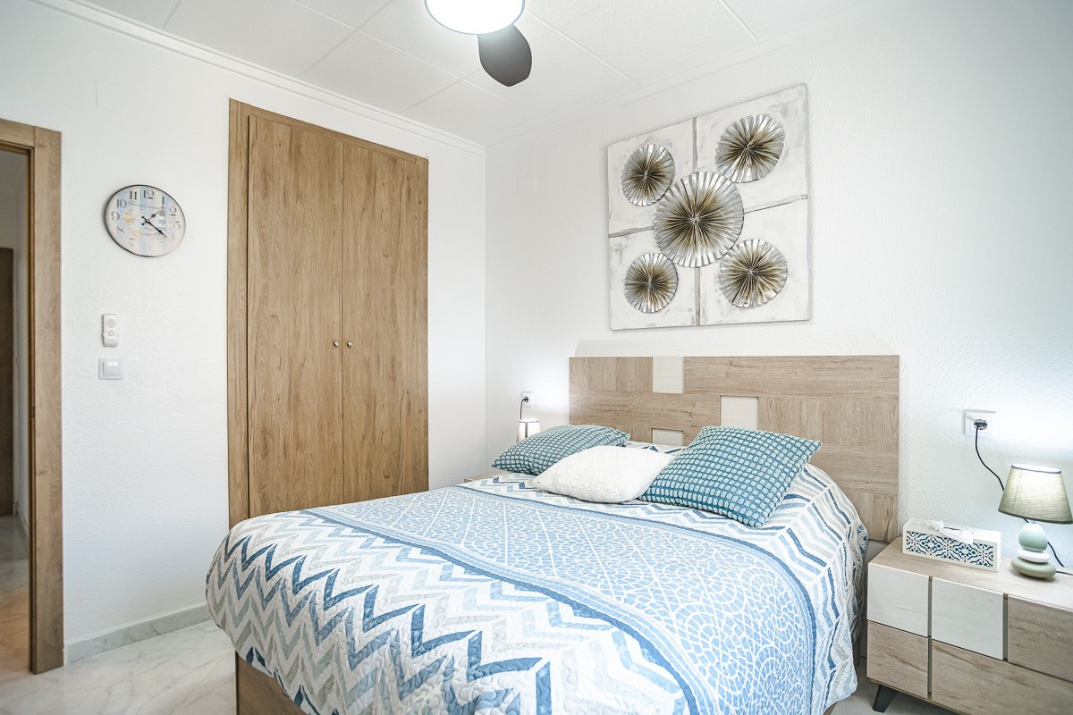 Huis te koop in La Marina | 3 slaapkamers H5390242