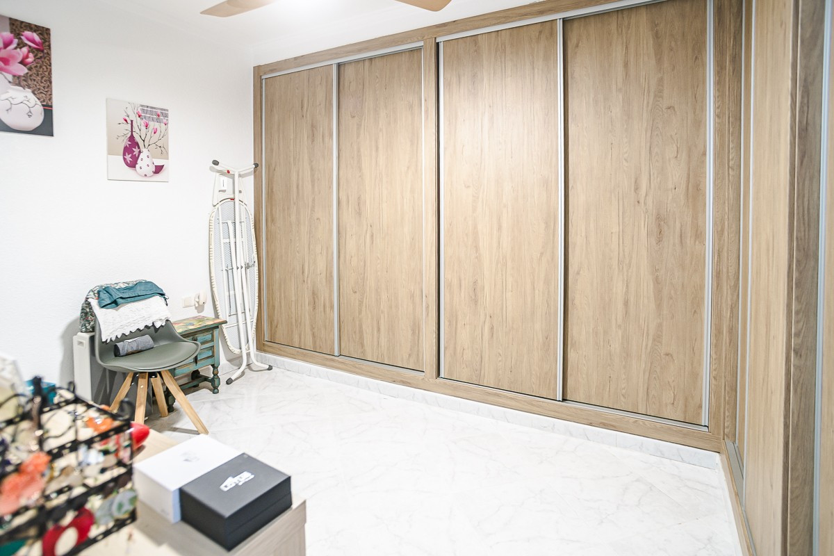 Huis te koop in La Marina | 3 slaapkamers H5390242