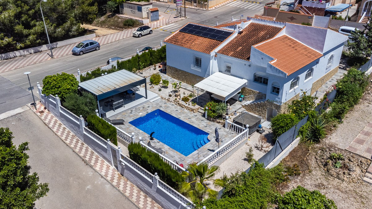 Huis te koop in La Marina | 3 slaapkamers H5390242