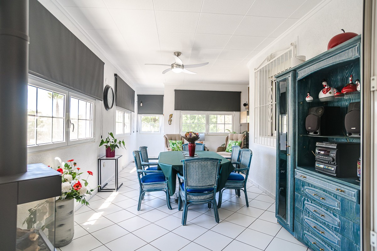 Huis te koop in La Marina | 3 slaapkamers H5390242