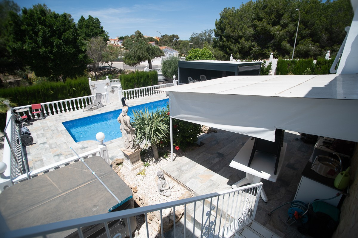 Huis te koop in La Marina | 3 slaapkamers H5390242