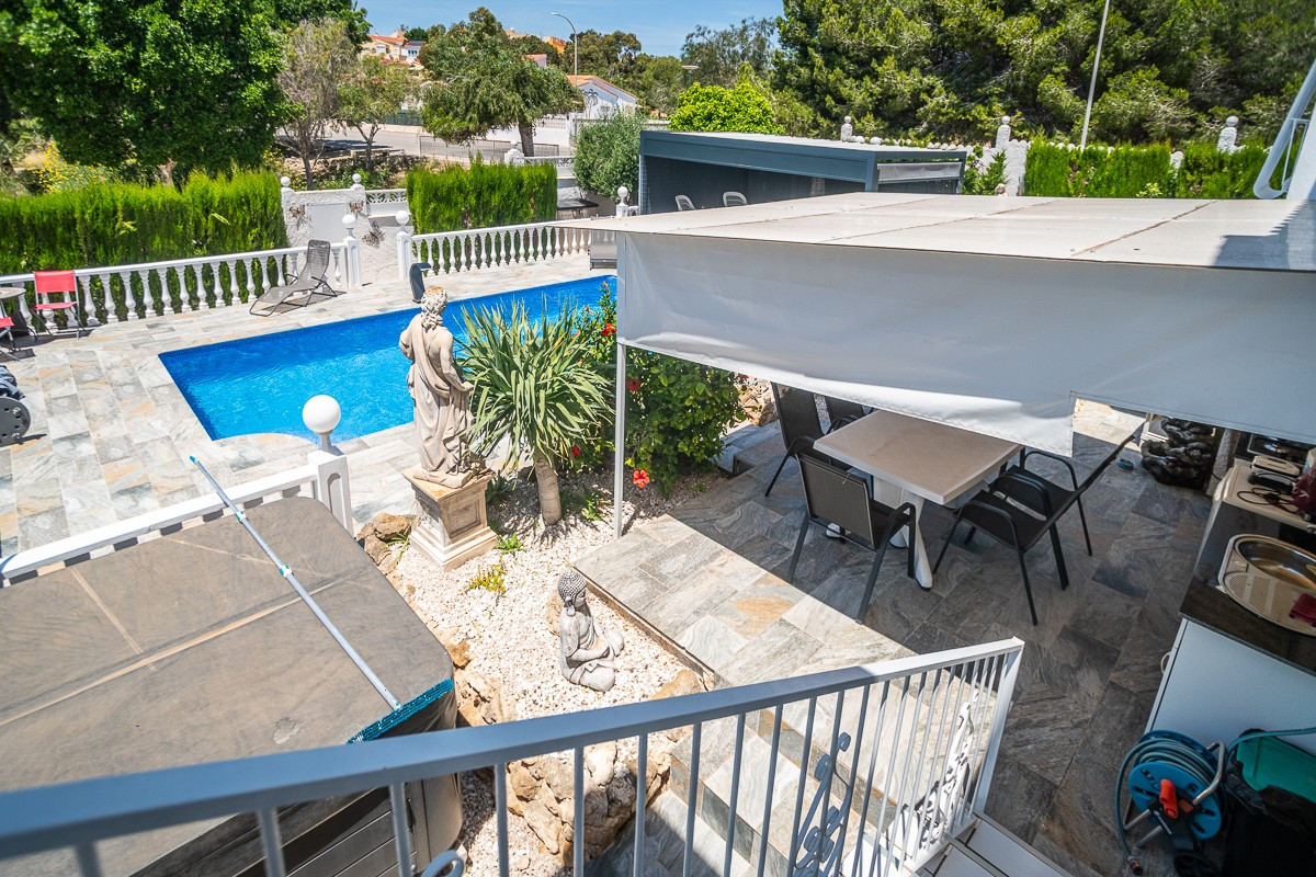 Huis te koop in La Marina | 3 slaapkamers H5390242