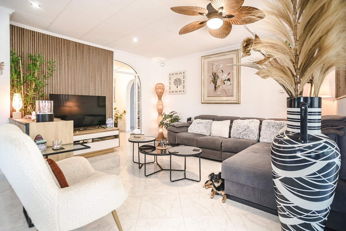Huis te koop in La Marina | 3 slaapkamers H5390242
