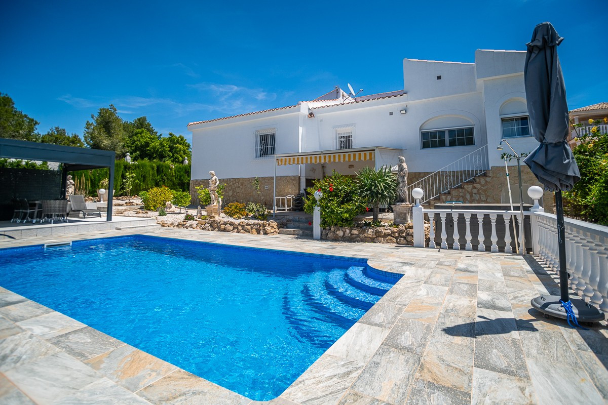 Huis te koop in La Marina | 3 slaapkamers H5390242