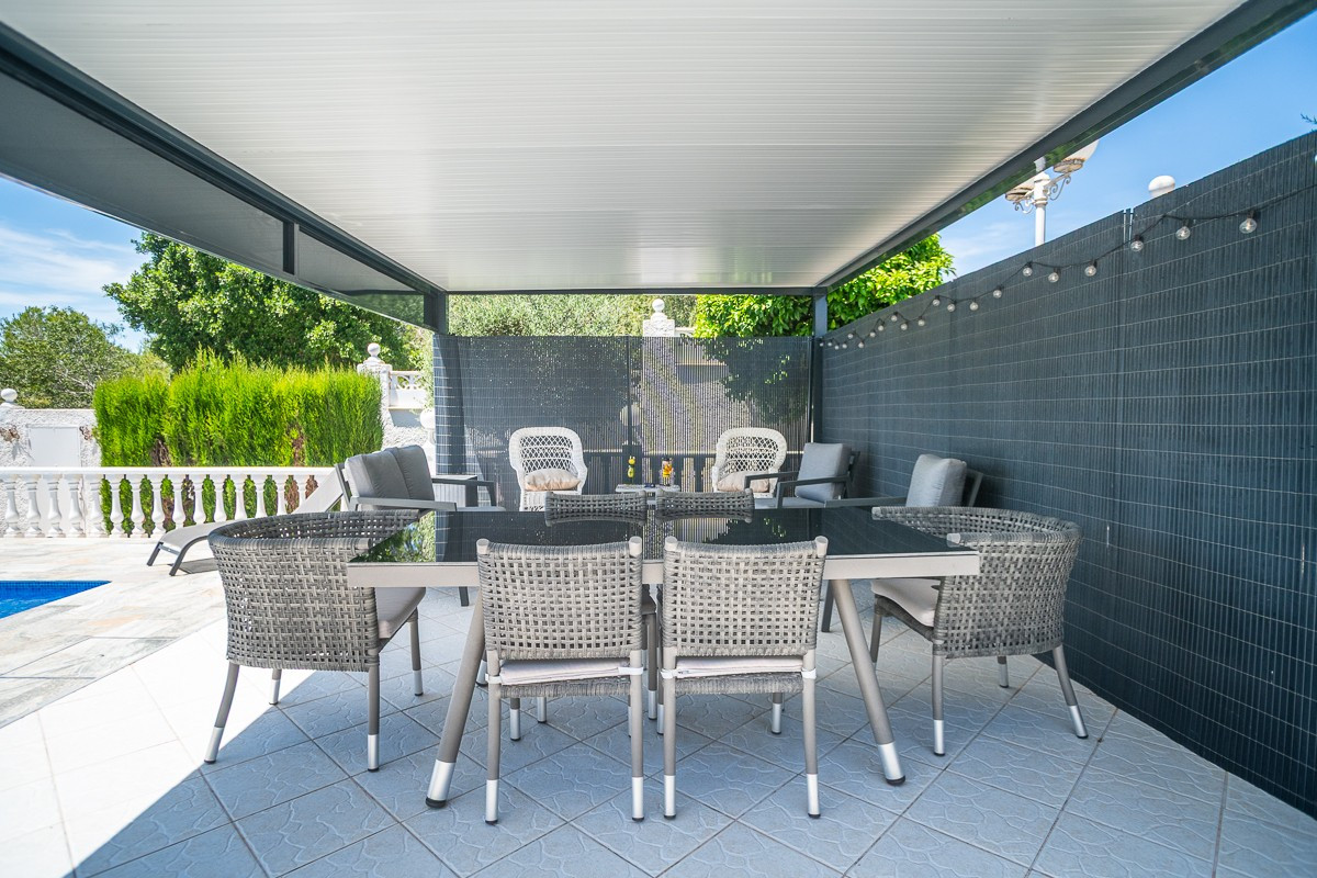 Huis te koop in La Marina | 3 slaapkamers H5390242