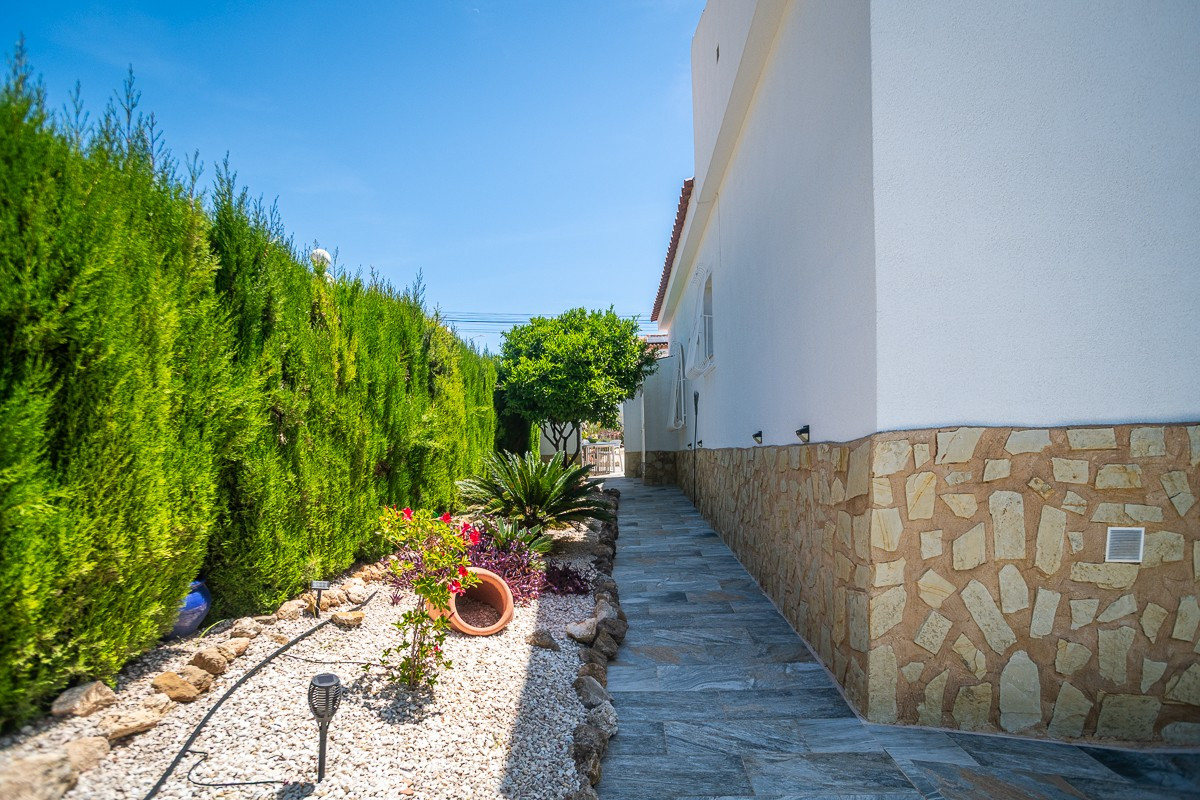 Huis te koop in La Marina | 3 slaapkamers H5390242
