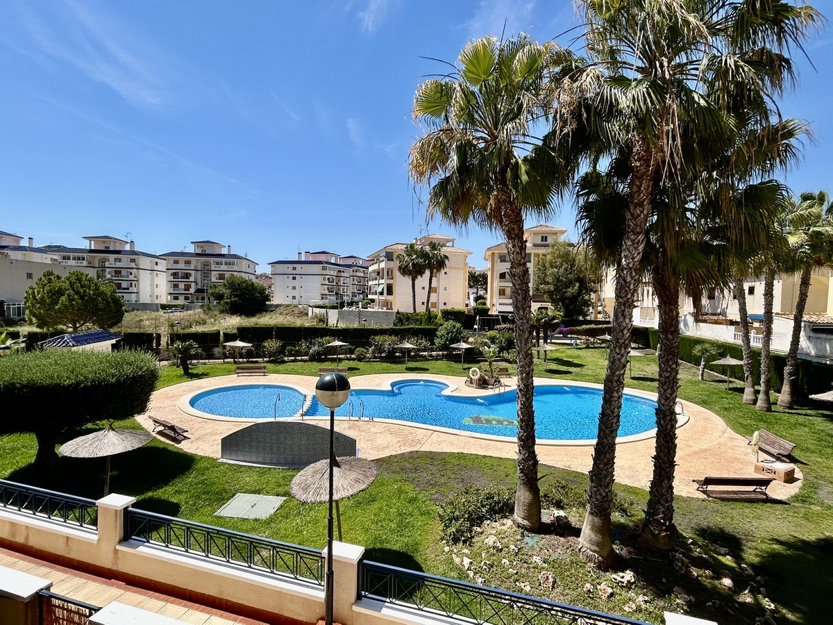 Appartement te koop in La Mata | 2 slaapkamers H5387320