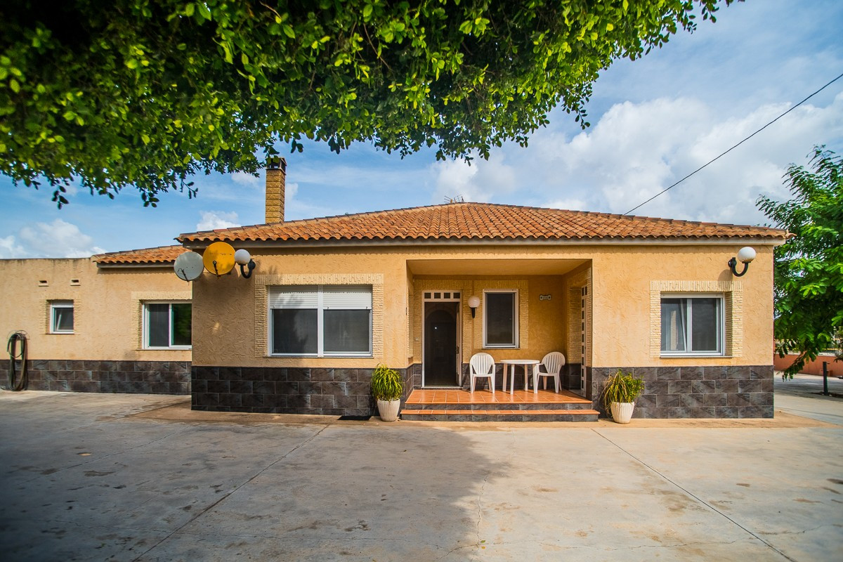 Huis te koop in La Matanza | 7 slaapkamers H5500033