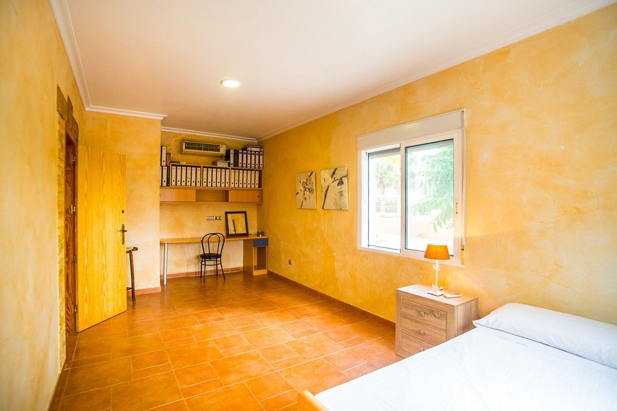 Huis te koop in La Matanza | 7 slaapkamers H5500033
