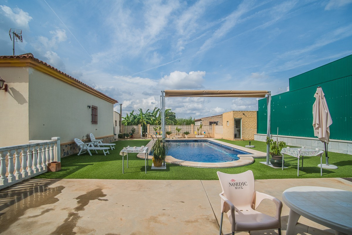 Huis te koop in La Matanza | 7 slaapkamers H5500033