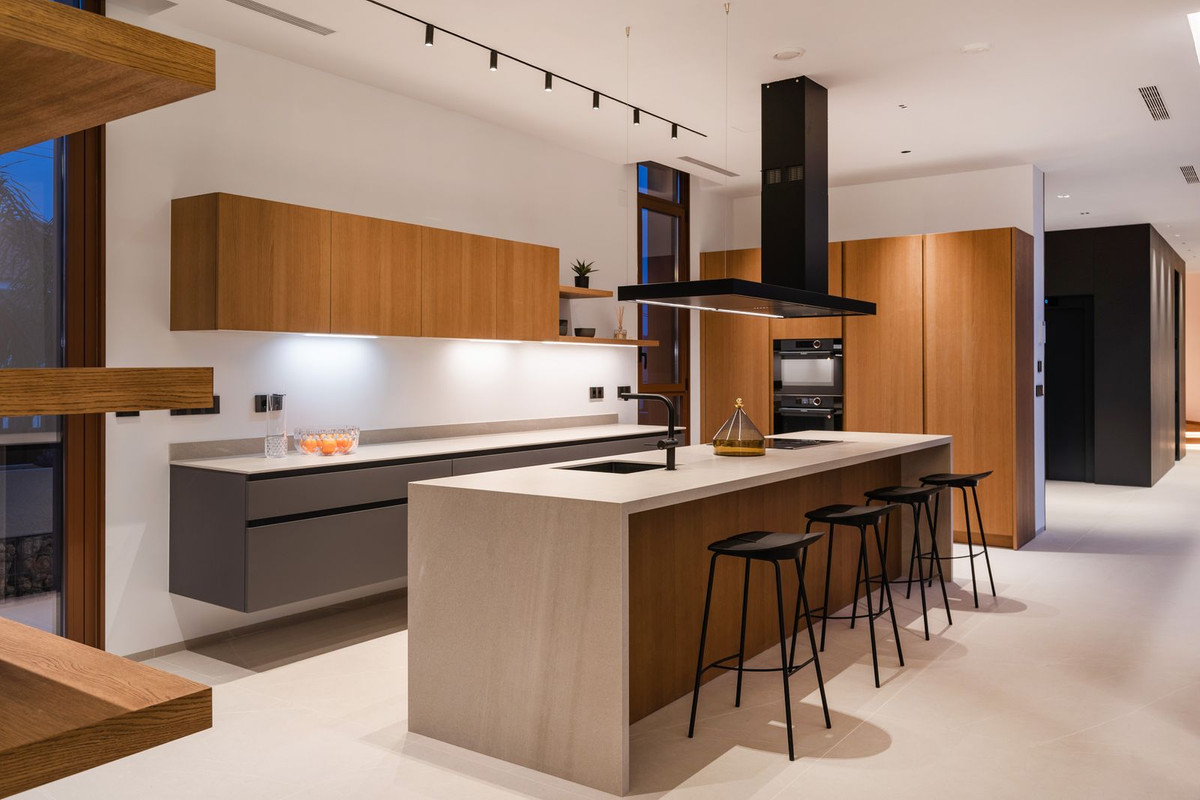 Property main view 76