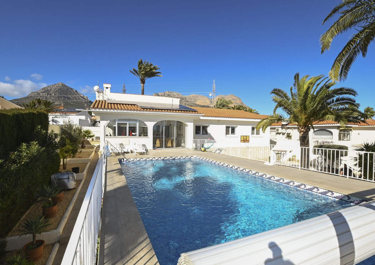 Huis te koop in La Nucia | 4 slaapkamers H5300065