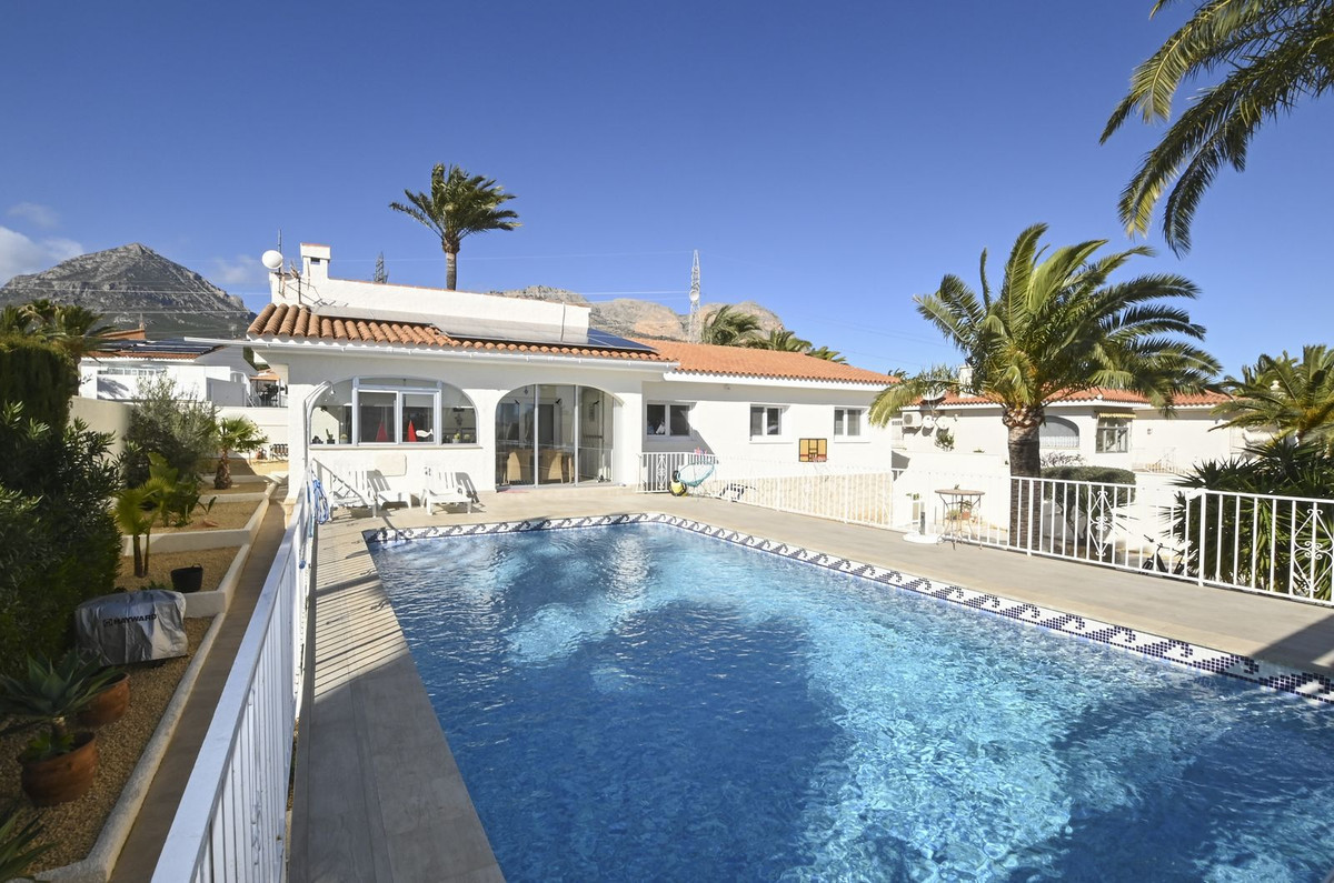 Huis te koop in La Nucia | 4 slaapkamers H5300065