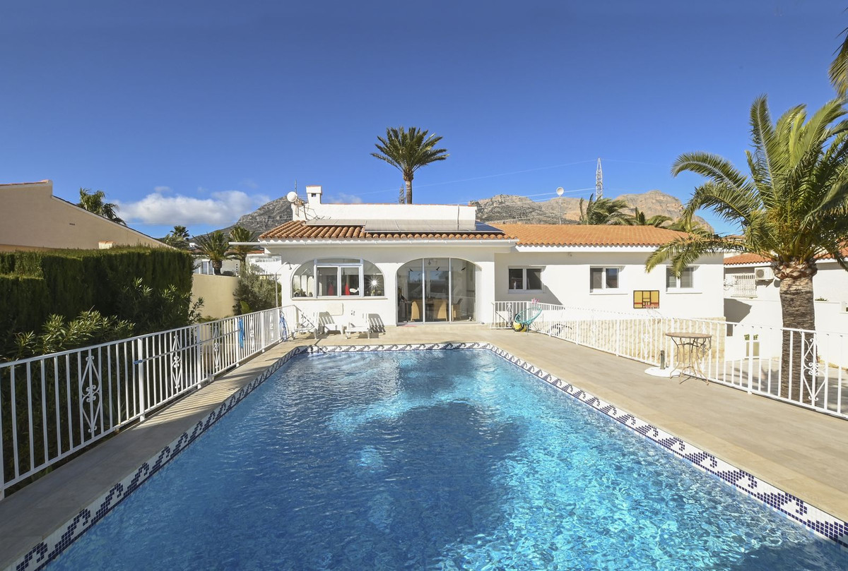 Huis te koop in La Nucia | 4 slaapkamers H5300065