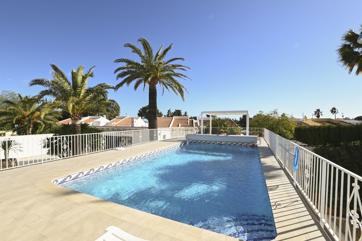 Huis te koop in La Nucia | 4 slaapkamers H5300065