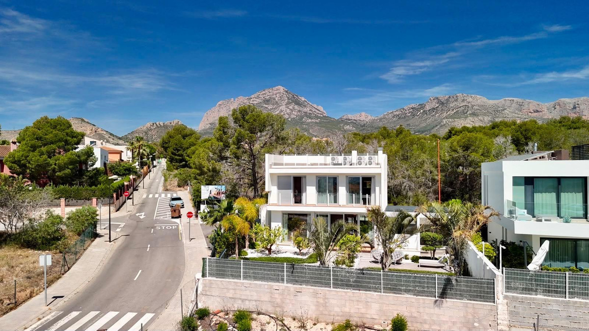 Bungalow te koop in La Nucia | 4 slaapkamers H5398258