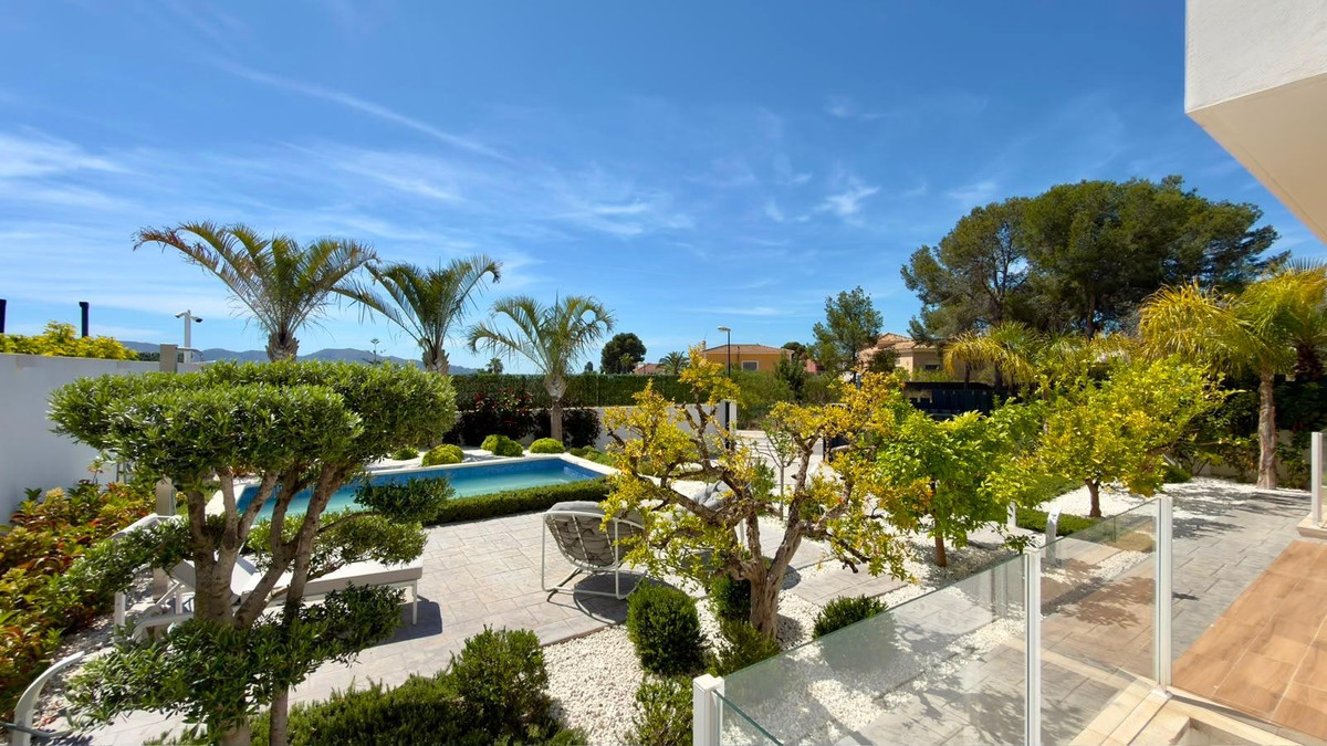 Bungalow te koop in La Nucia | 4 slaapkamers H5398258