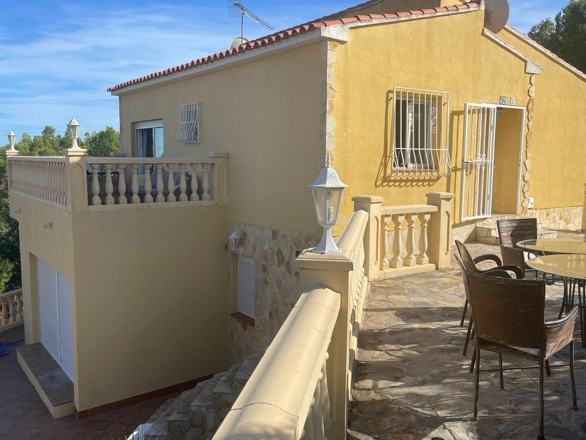 Bungalow te koop in La Nucia | 4 slaapkamers H5423824