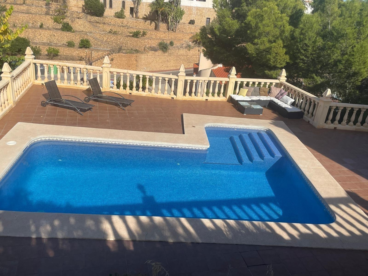 Bungalow te koop in La Nucia | 4 slaapkamers H5423824