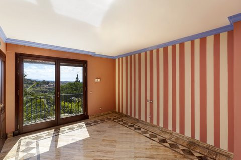 Huis te koop in La Quinta | 7 slaapkamers H2398388