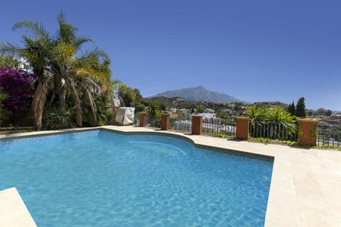 Huis te koop in La Quinta | 7 slaapkamers H2398388