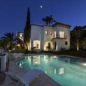 Huis te koop in La Quinta | 7 slaapkamers H2398388