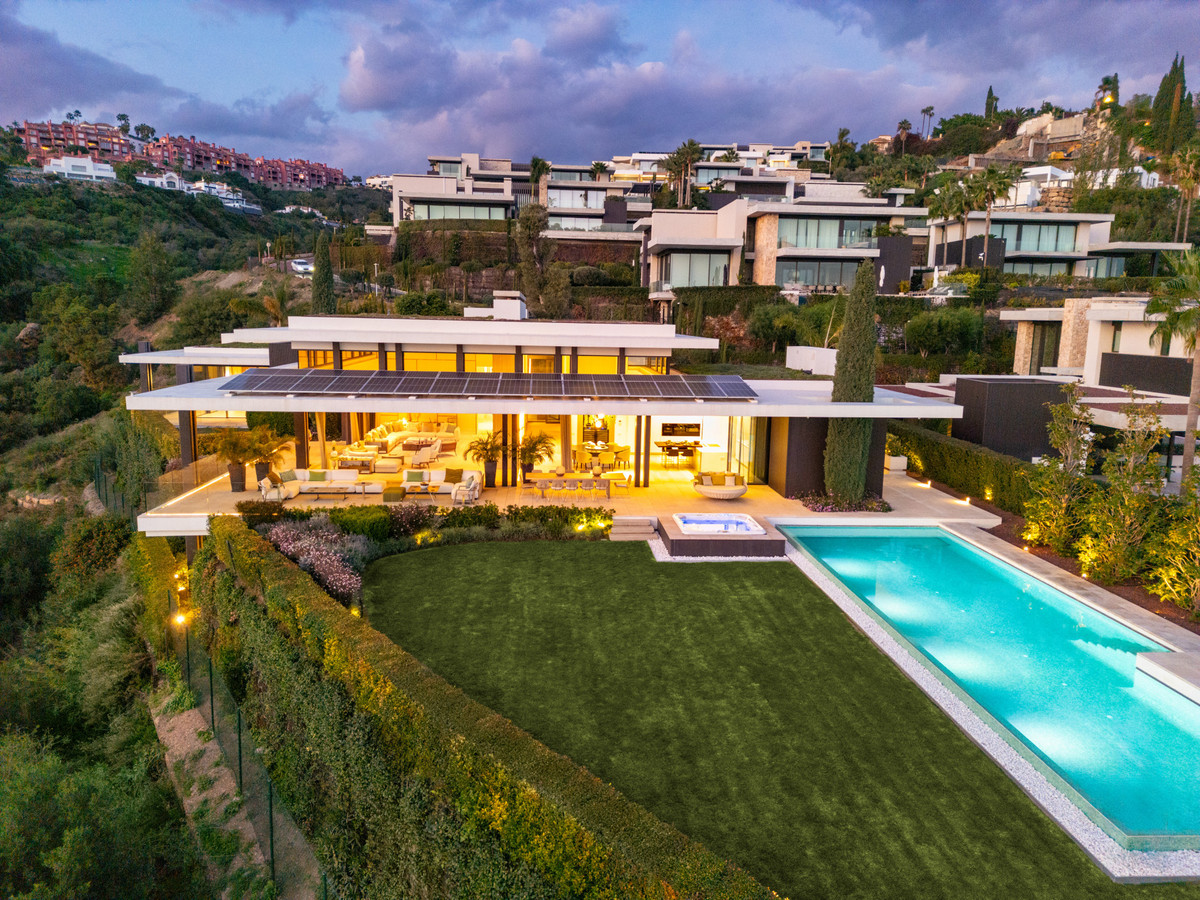 Huis te koop in La Quinta | 6 slaapkamers H4930648