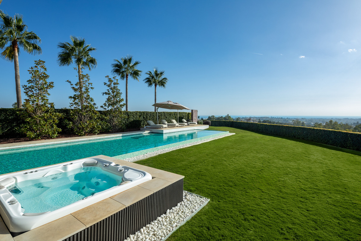 Huis te koop in La Quinta | 6 slaapkamers H4930648