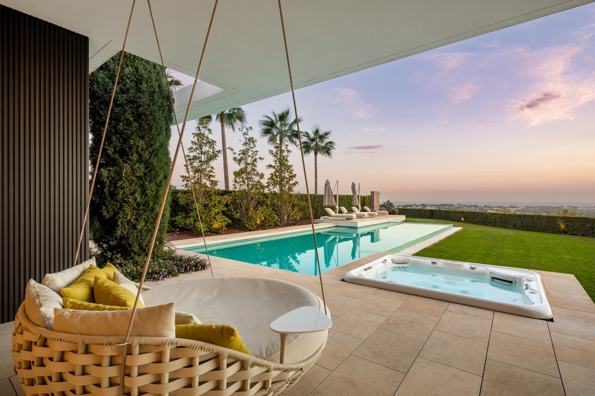 Huis te koop in La Quinta | 6 slaapkamers H4930648