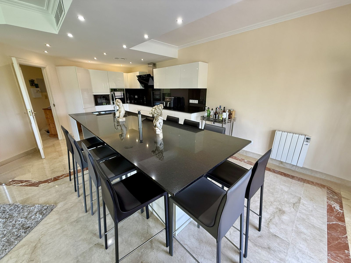 Huis te koop in La Quinta | 4 slaapkamers H5131651