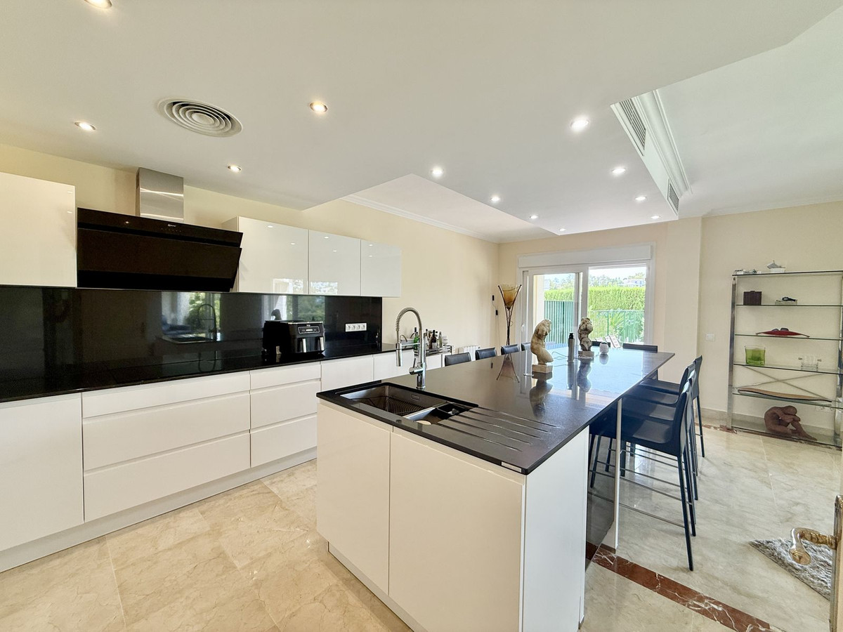 Huis te koop in La Quinta | 4 slaapkamers H5131651