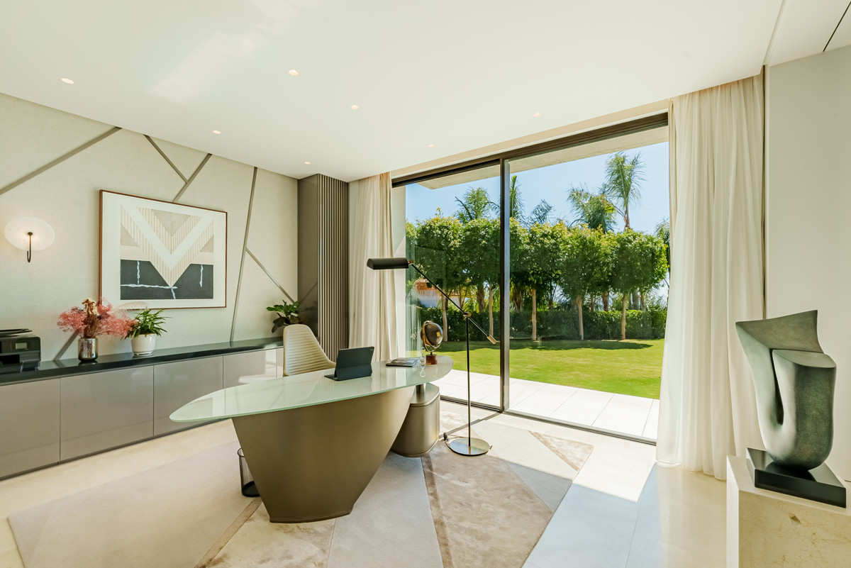 Huis te koop in La Quinta | 8 slaapkamers H5217985