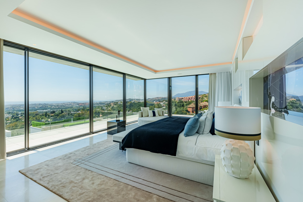 Huis te koop in La Quinta | 8 slaapkamers H5217985