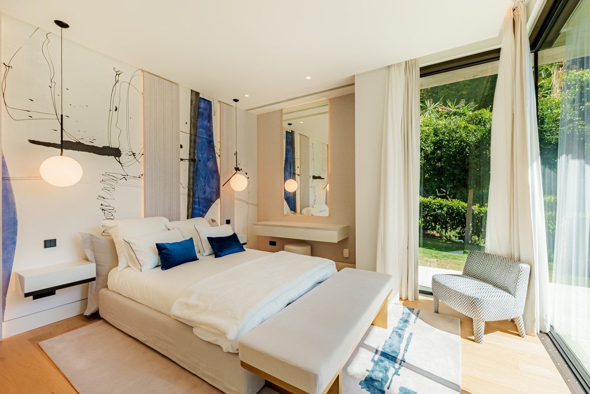 Huis te koop in La Quinta | 8 slaapkamers H5217985