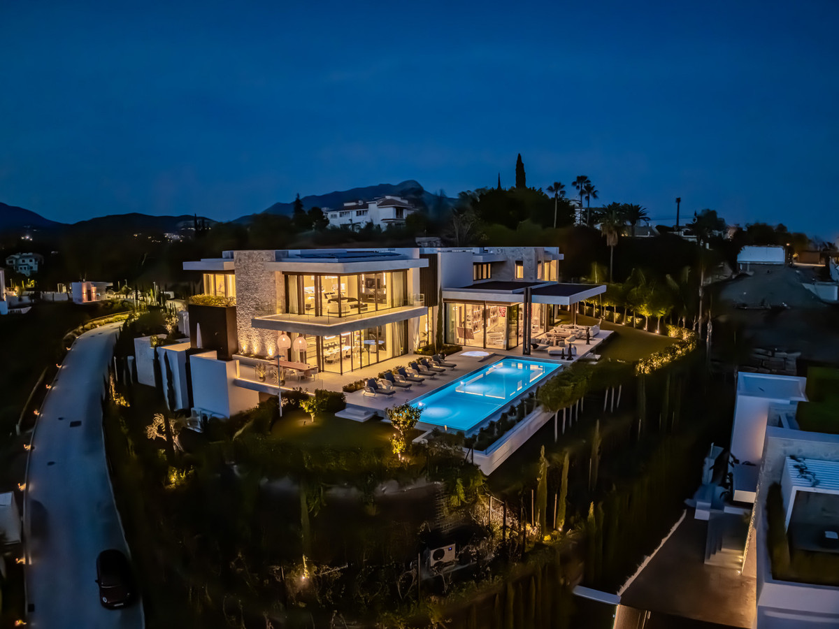 Huis te koop in La Quinta | 8 slaapkamers H5217985