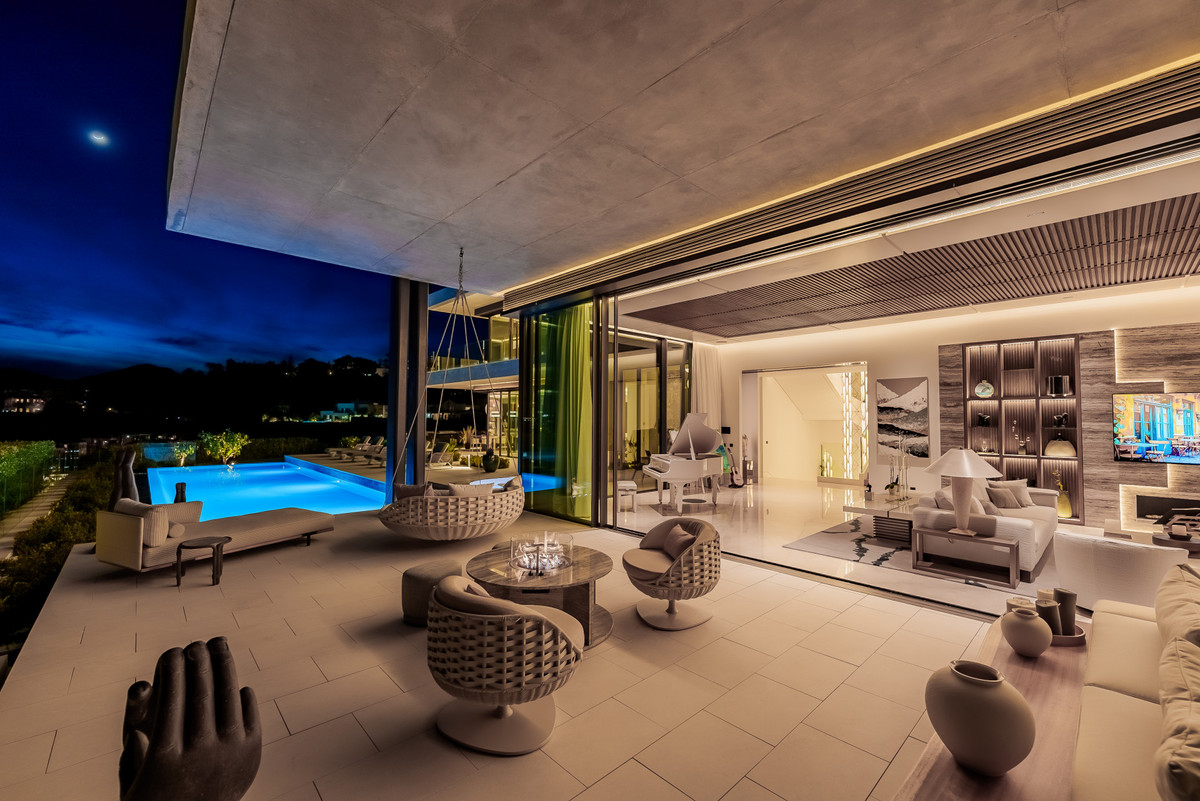 Huis te koop in La Quinta | 8 slaapkamers H5217985