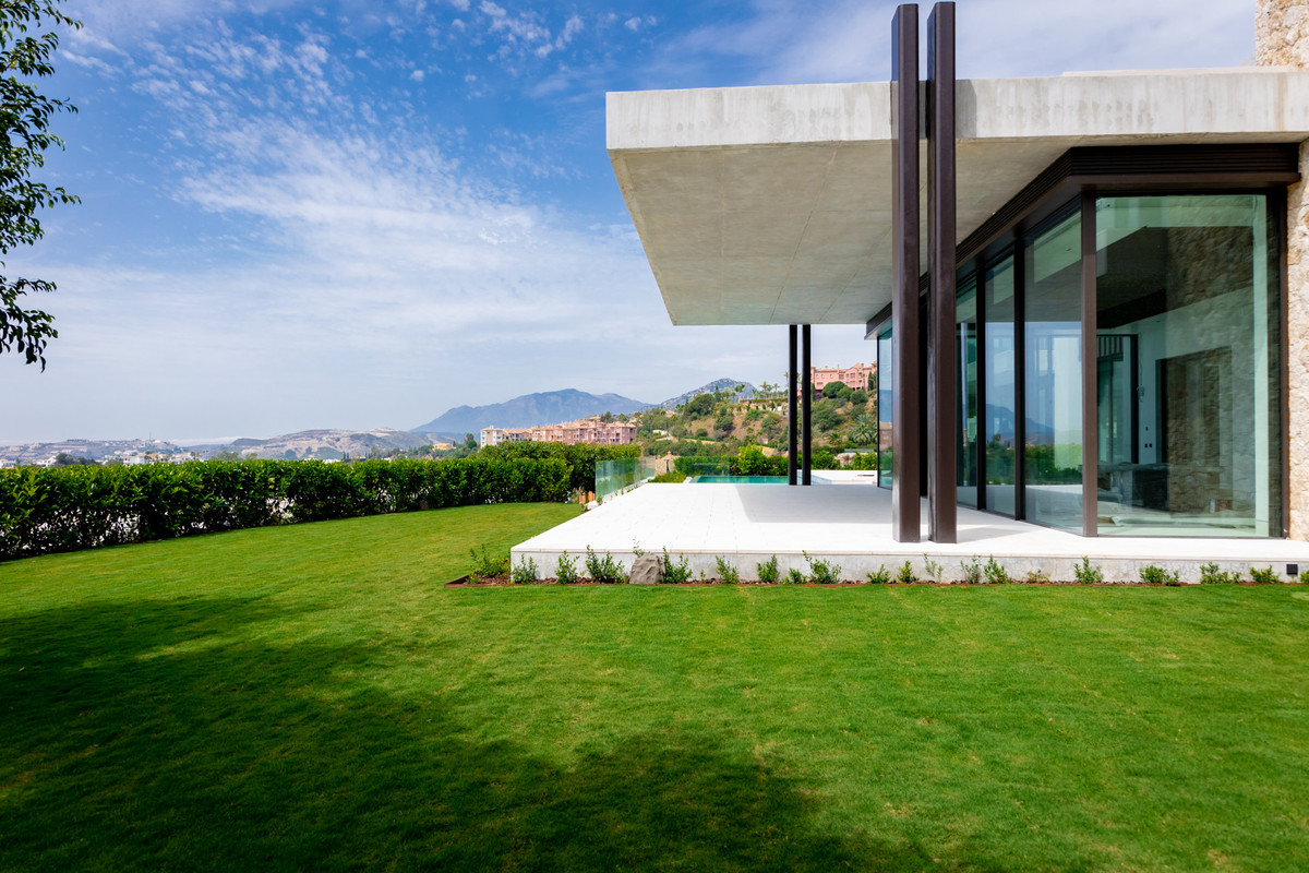 Huis te koop in La Quinta | 8 slaapkamers H5217985