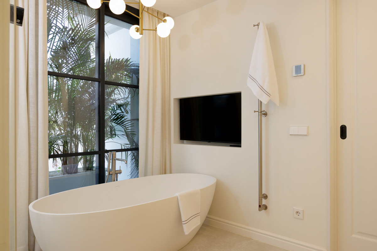 Huis te koop in La Quinta | 5 slaapkamers H5236744