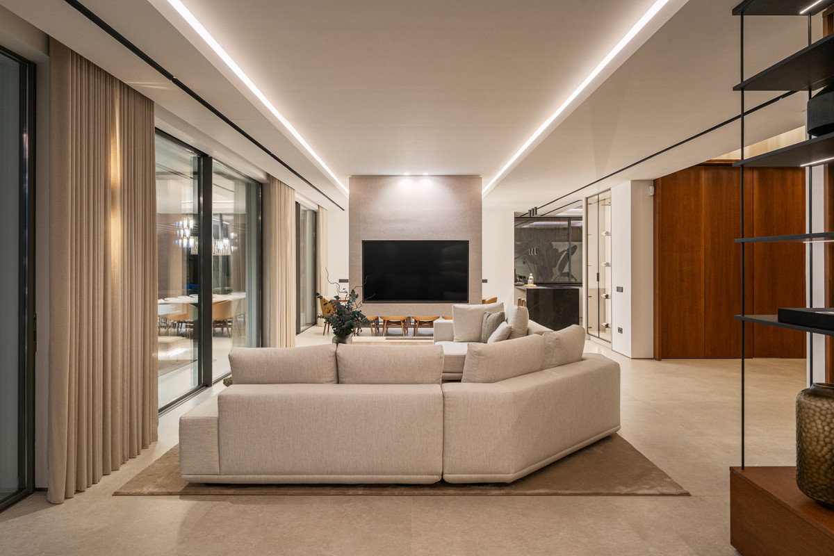 Huis te koop in La Quinta | 6 slaapkamers H5236750