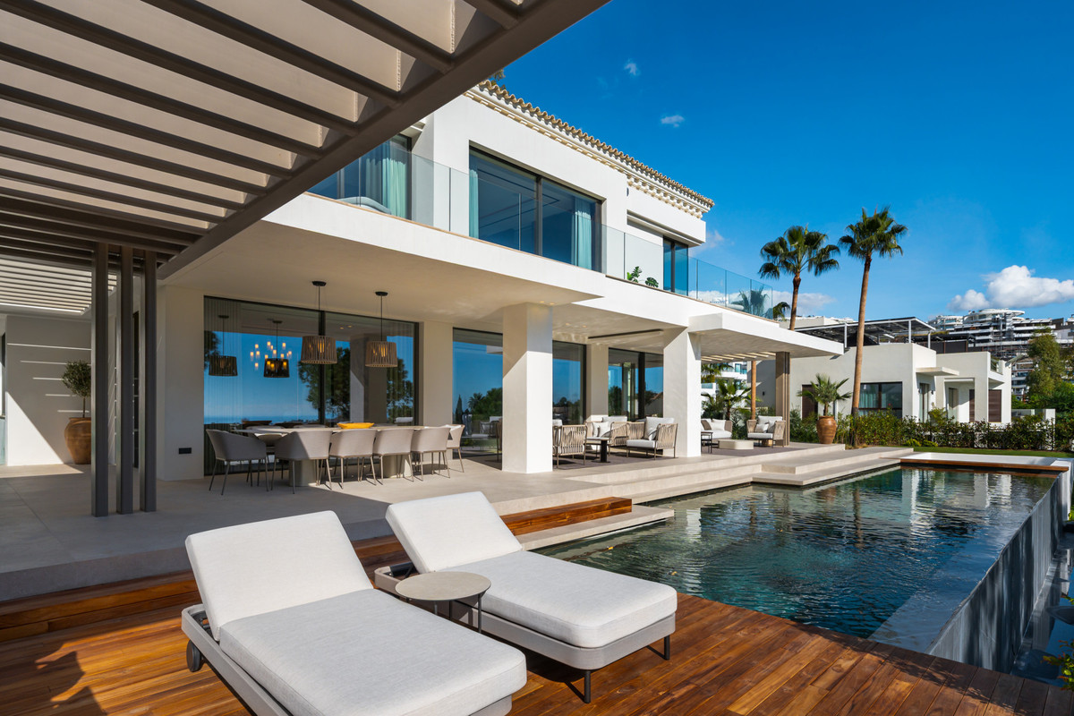 Huis te koop in La Quinta | 6 slaapkamers H5236750