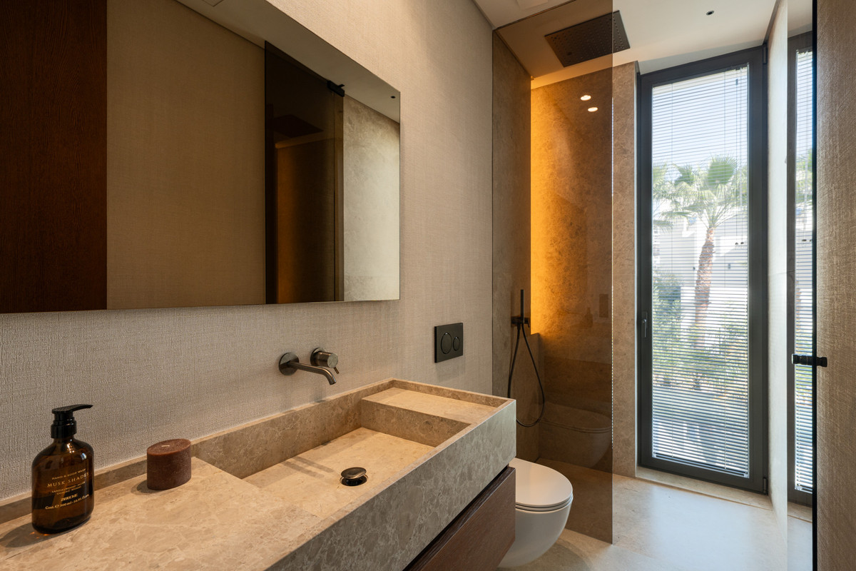 Huis te koop in La Quinta | 6 slaapkamers H5236750