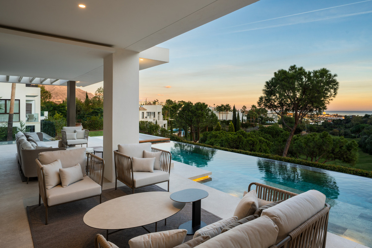 Huis te koop in La Quinta | 6 slaapkamers H5236750