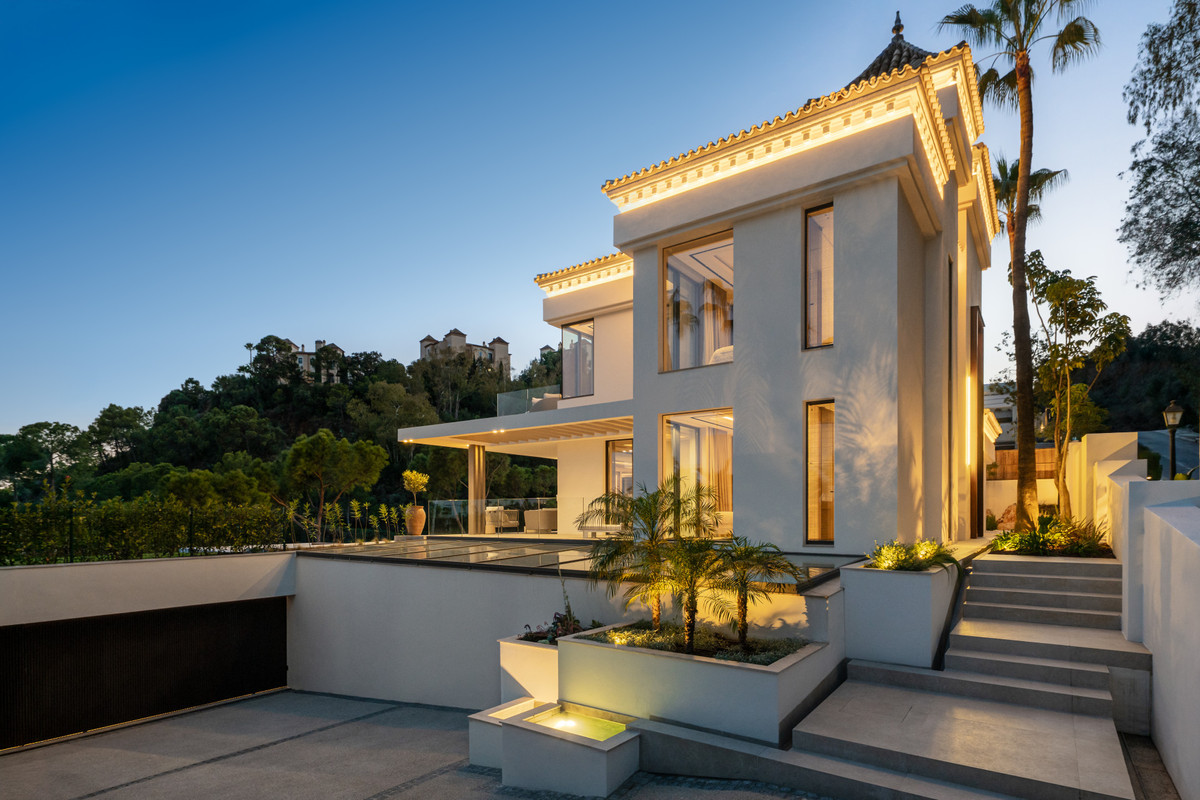 Huis te koop in La Quinta | 6 slaapkamers H5236750