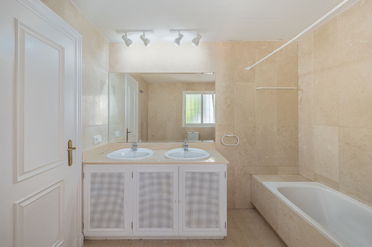 Huis te koop in La Quinta | 4 slaapkamers H5292241